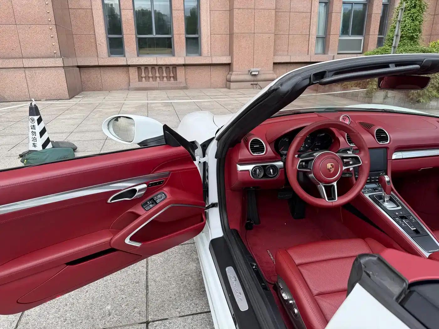 2016 Porsche 718 Boxster 2.0T — миниатюра 12