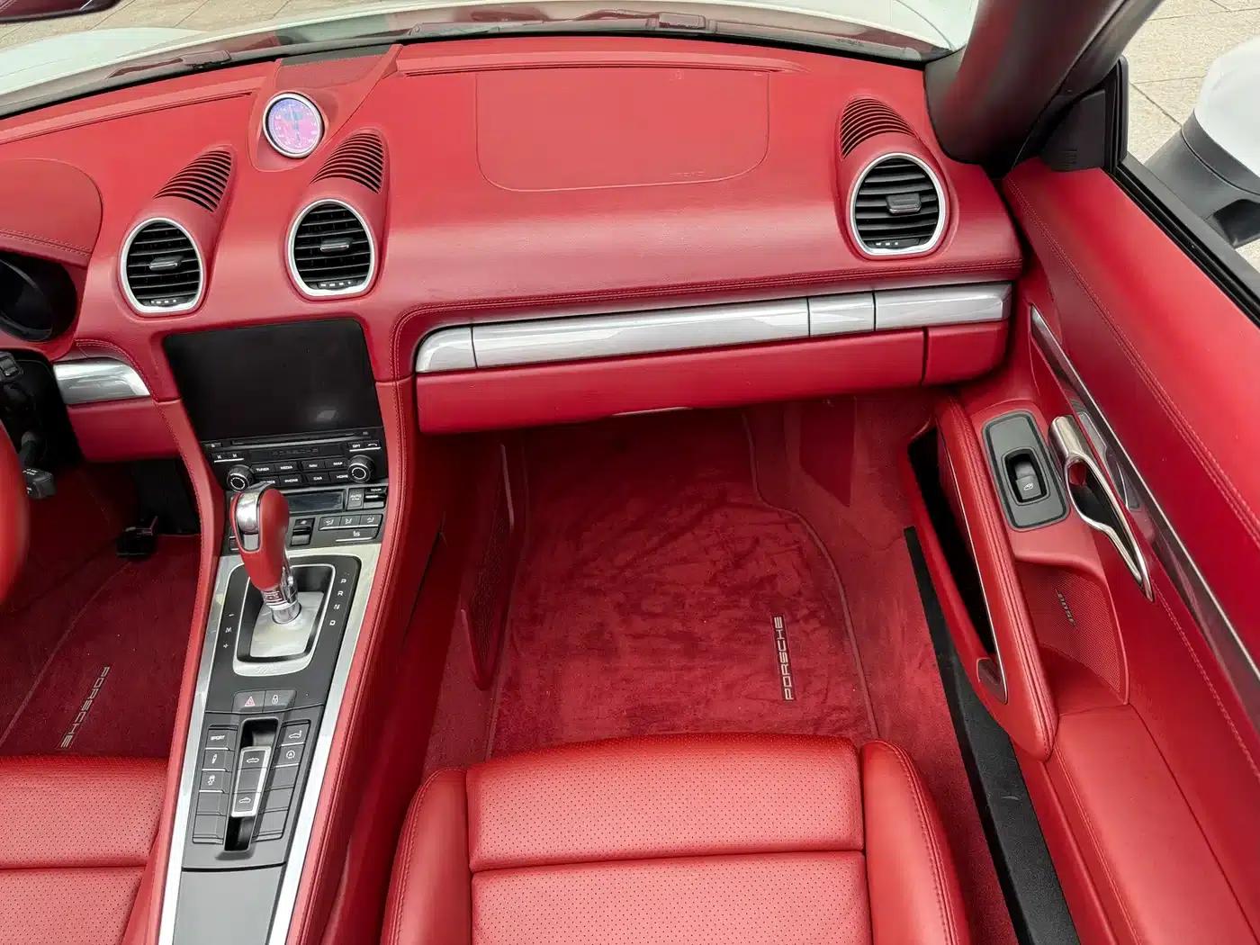 2016 Porsche 718 Boxster 2.0T — миниатюра 14