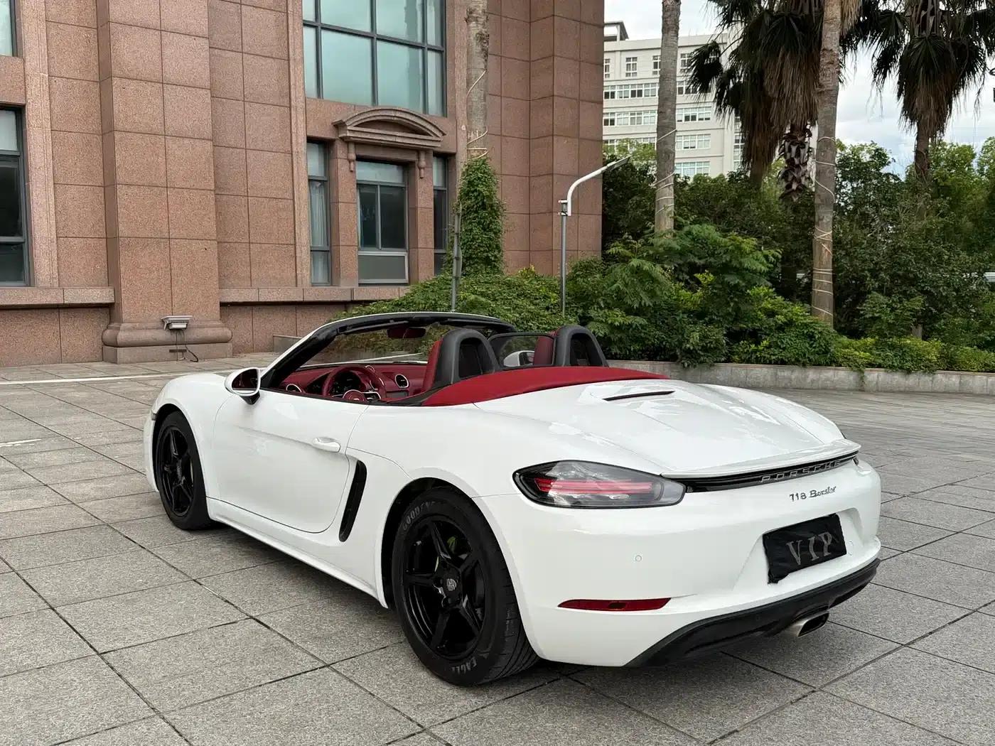 2016 Porsche 718 Boxster 2.0T — миниатюра 19