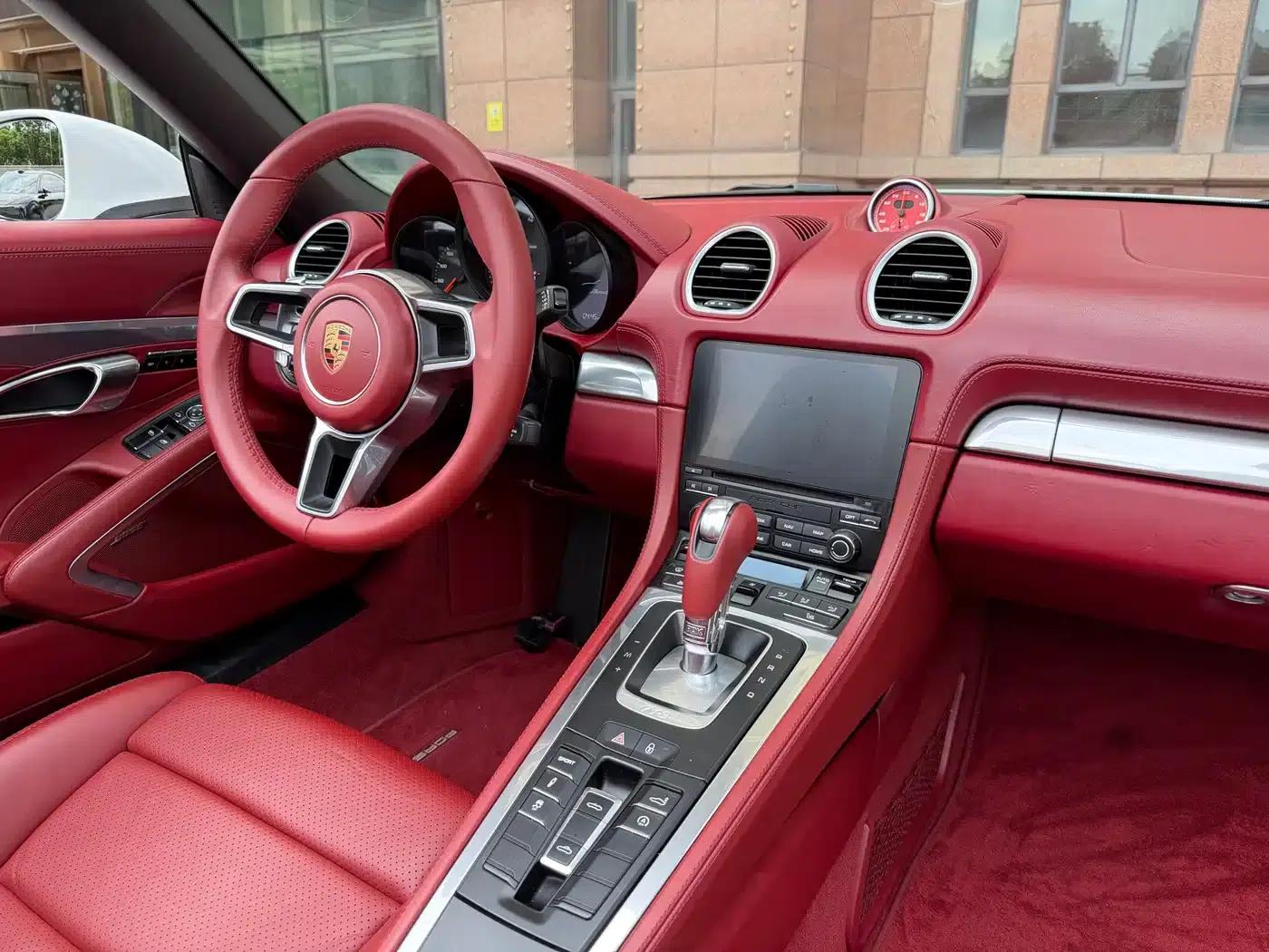 2016 Porsche 718 Boxster 2.0T — миниатюра 10