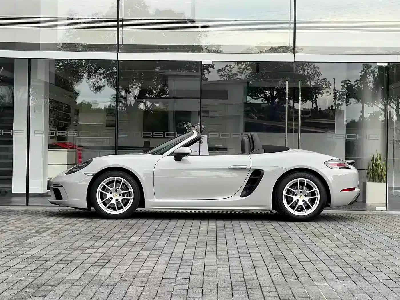 2022 Porsche 718 Boxster 2.0T — миниатюра 2