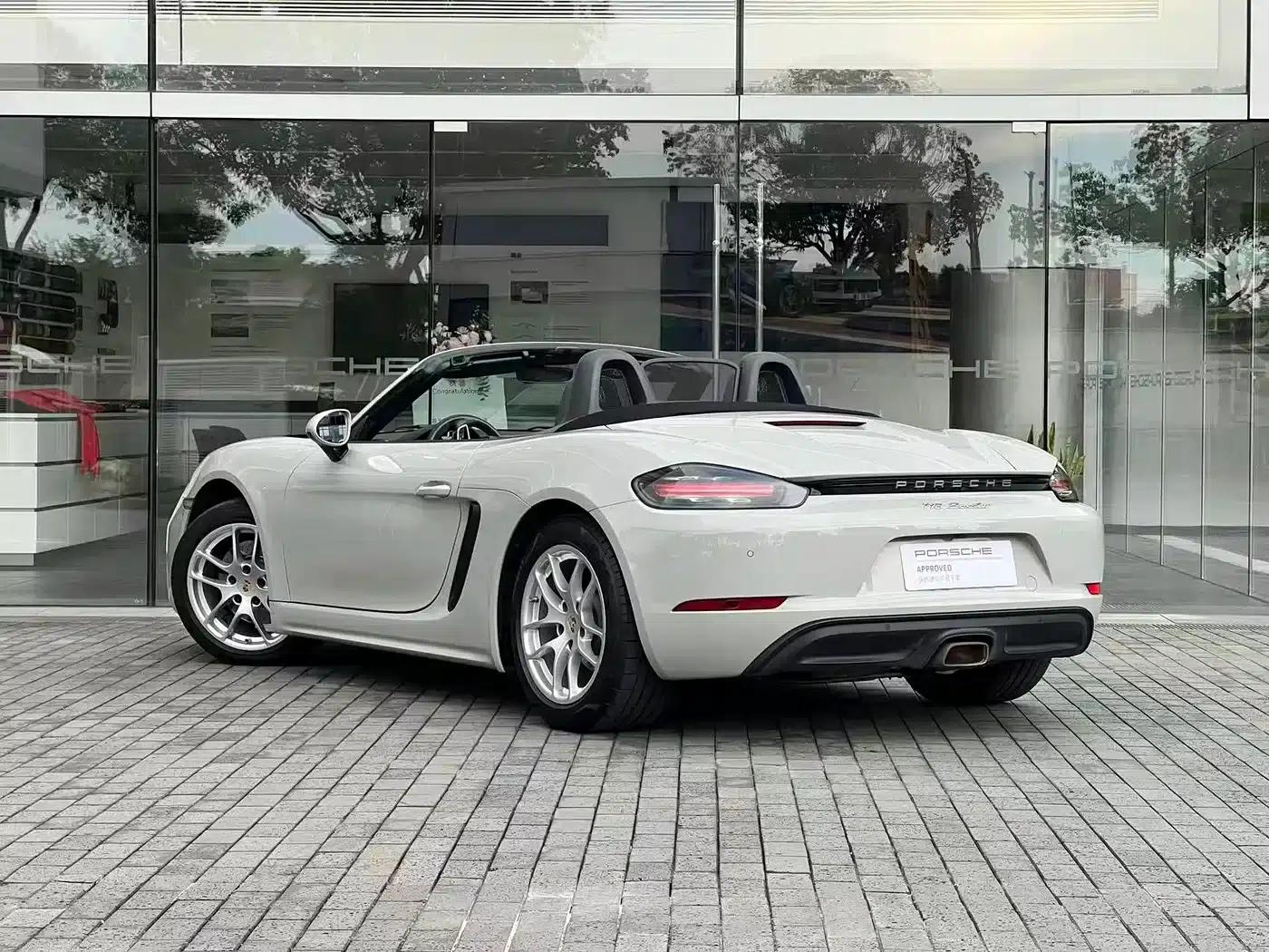 2022 Porsche 718 Boxster 2.0T — миниатюра 3