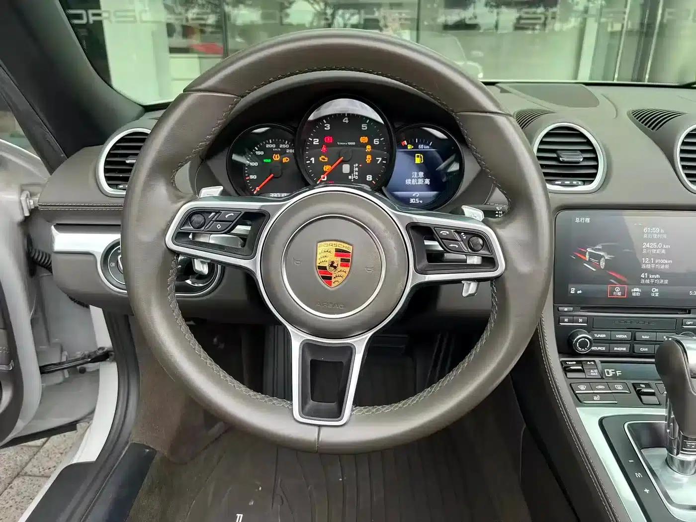 2022 Porsche 718 Boxster 2.0T — миниатюра 10