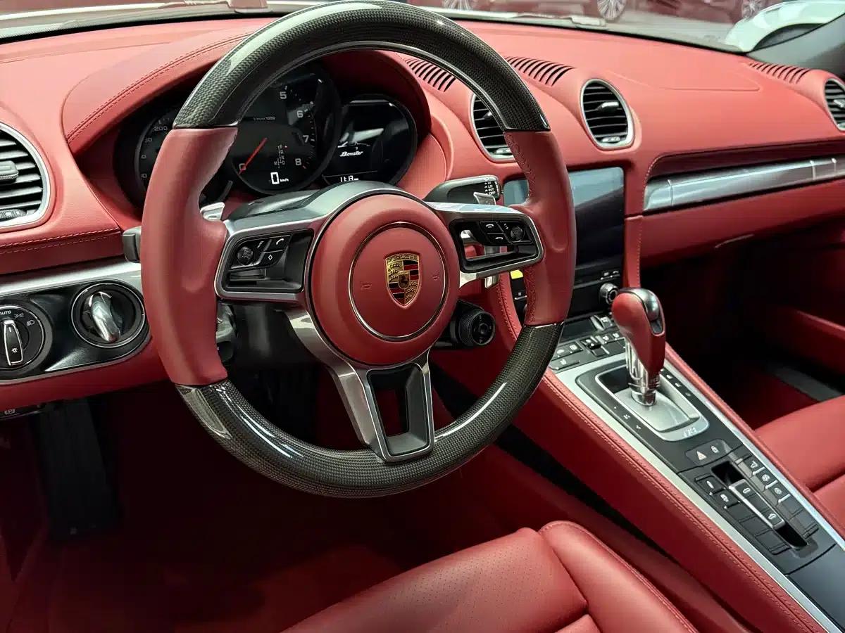 Porsche 718 2026 2.0T Automatic — миниатюра 3