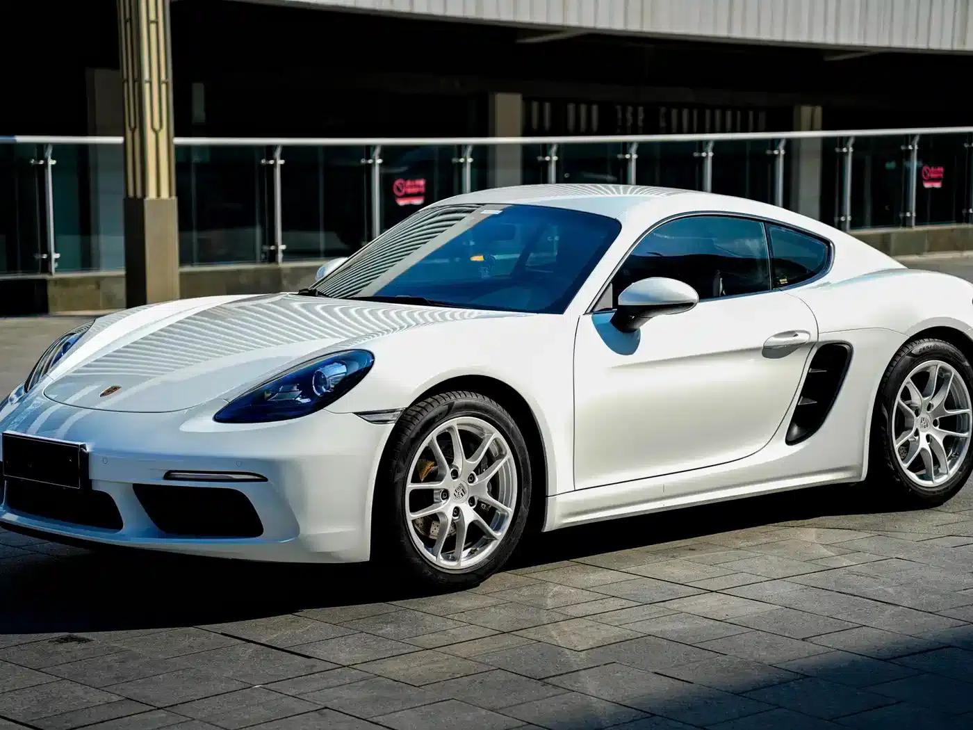 Porsche 718 Cayman 2018 2.0T — миниатюра 1