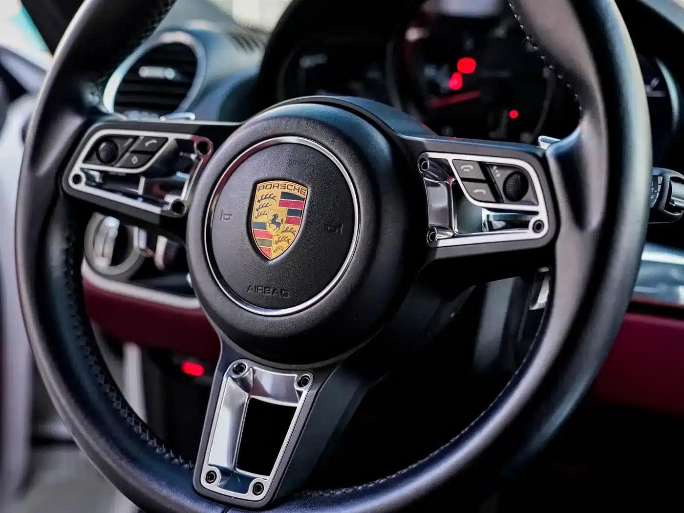Porsche 718 Cayman 2018 2.0T — миниатюра 4