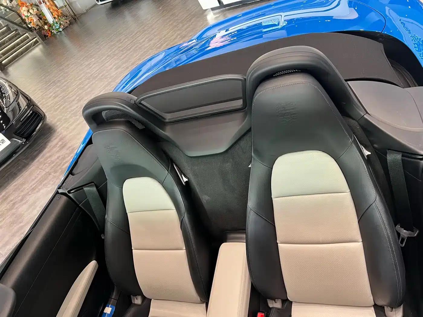 2022 Porsche 718 Boxster 2.0T — миниатюра 5