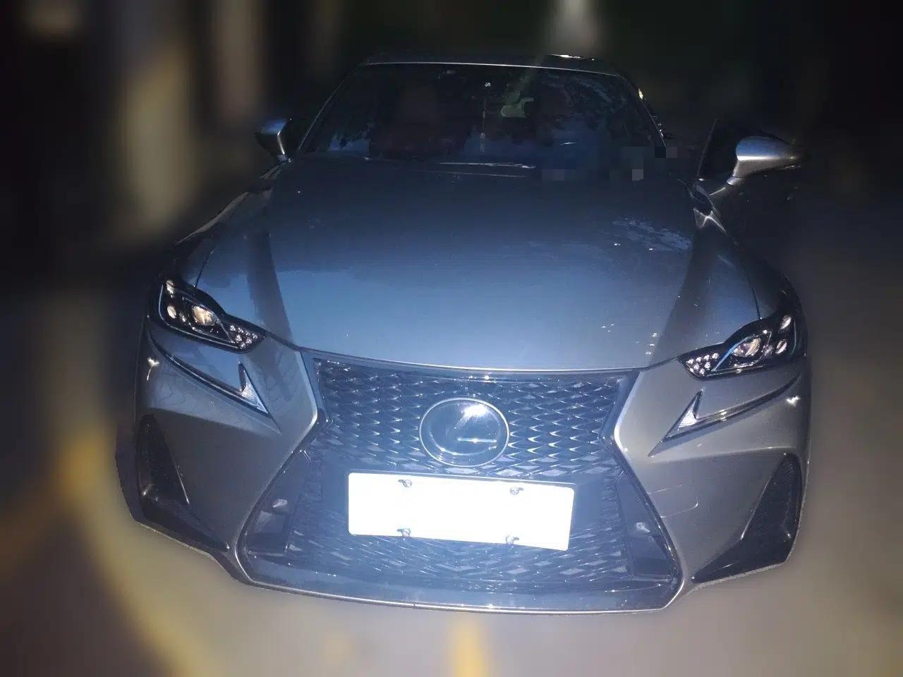 Lexus IS 2017 300 F SPORT Edition — миниатюра 2