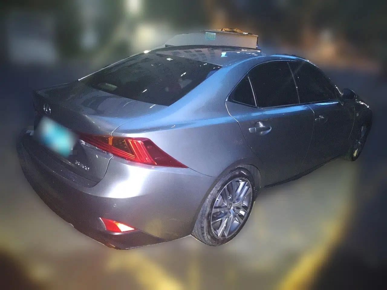 Lexus IS 2017 300 F SPORT Edition — миниатюра 6