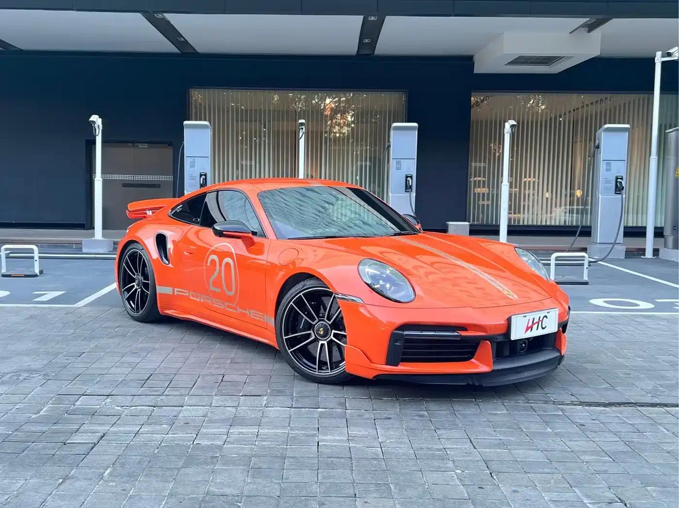 Porsche 911 2021 Turbo S 3.7T Porsche China 20th Anniversary Edition — миниатюра 1
