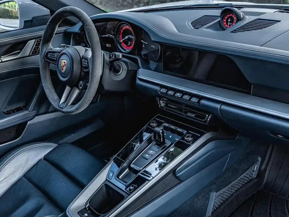 Porsche 911 2020 Carrera 3.0T — миниатюра 10