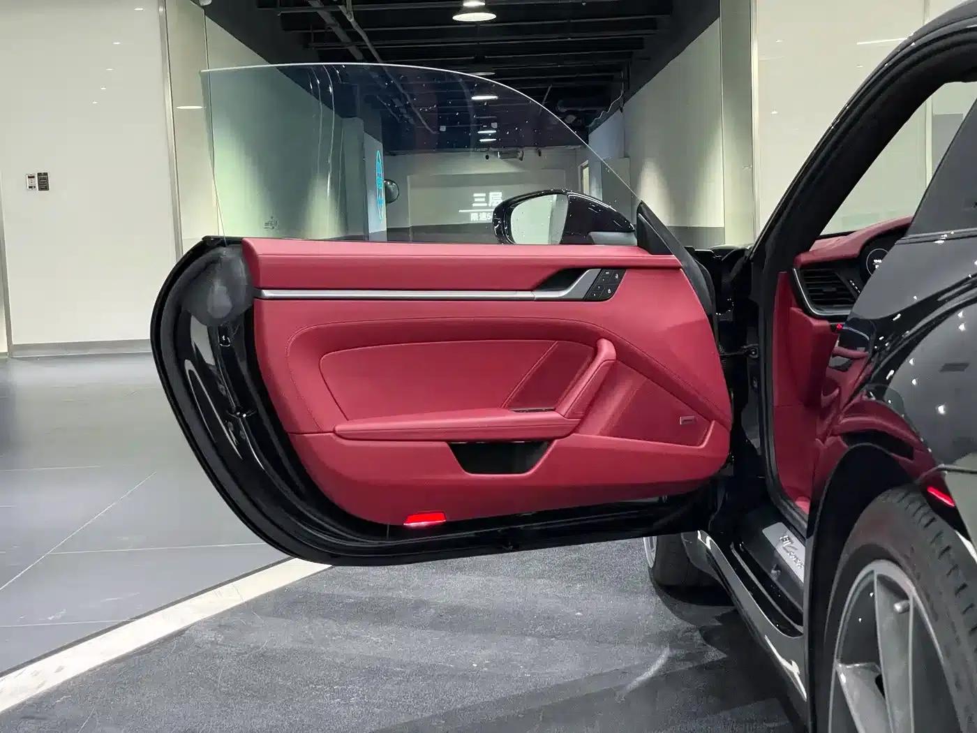 2023 Porsche 911 Carrera 3.0T — миниатюра 25