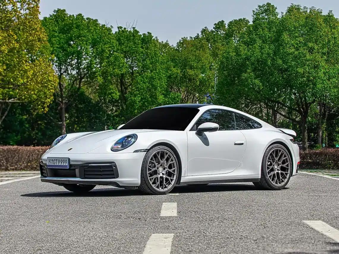 Porsche 911 2020 Carrera 3.0T — миниатюра 1