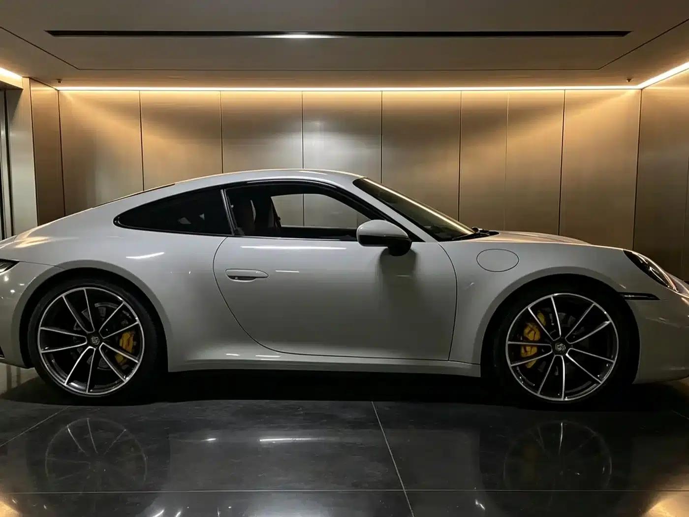 2023 Porsche 911 Carrera 3.0T — миниатюра 5