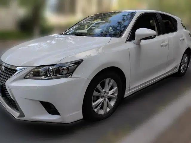 Lexus CT 2014 CT200h Comfort Edition Two-Tone