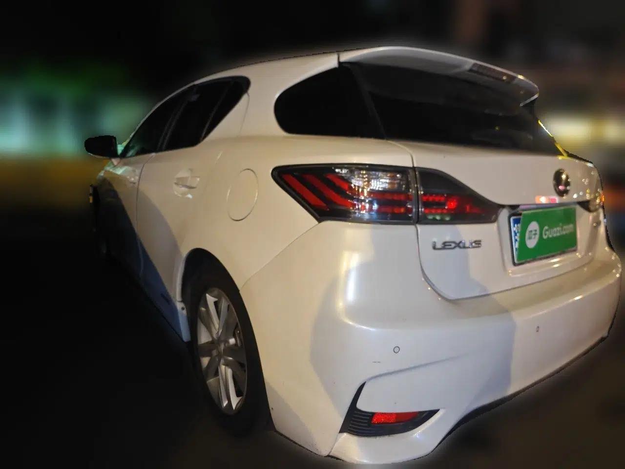 Lexus CT 2014 CT200h Comfort Edition Two-Tone — миниатюра 4