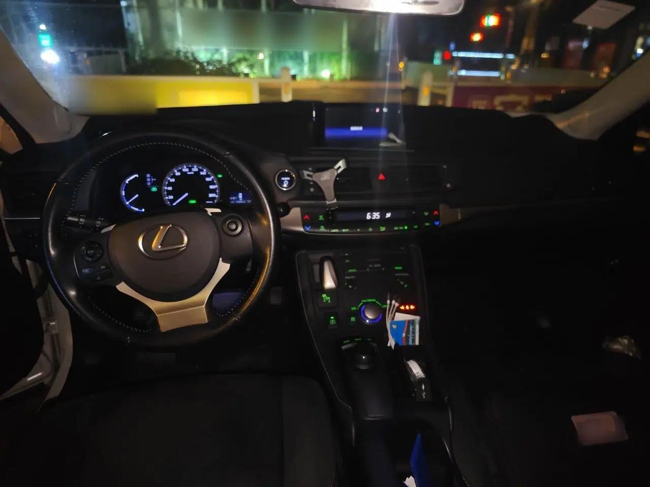 Lexus CT 2014 CT200h Comfort Edition Two-Tone — миниатюра 9