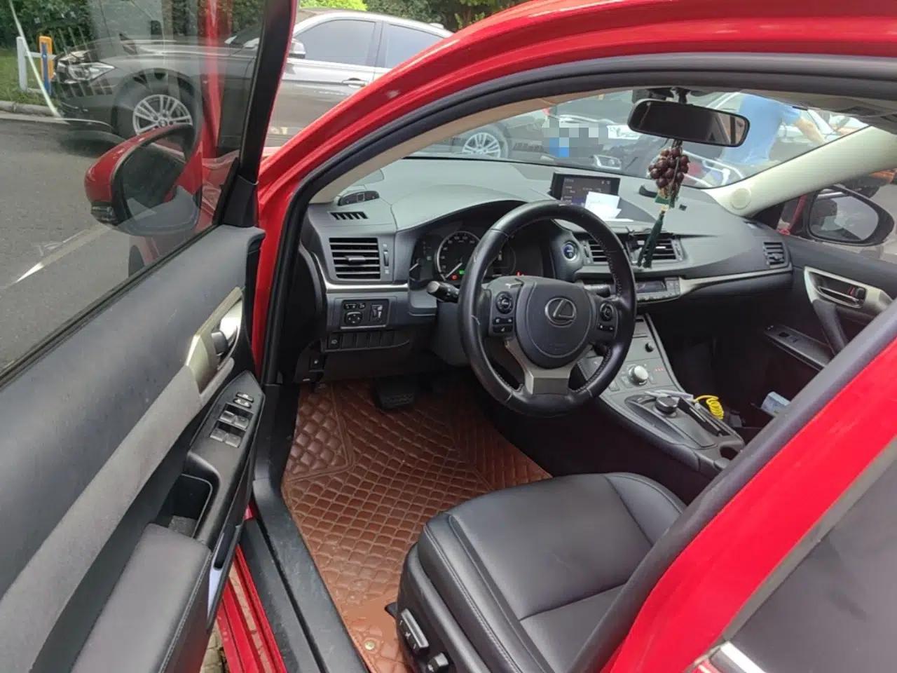 Lexus CT 2020 CT200h Comfort Edition Monochrome — миниатюра 16