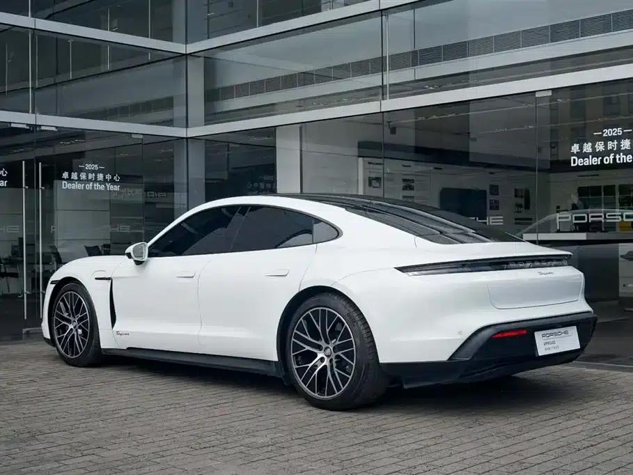 2022 Taycan — миниатюра 3