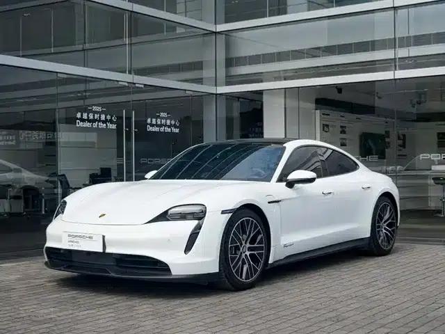 2022 Taycan
