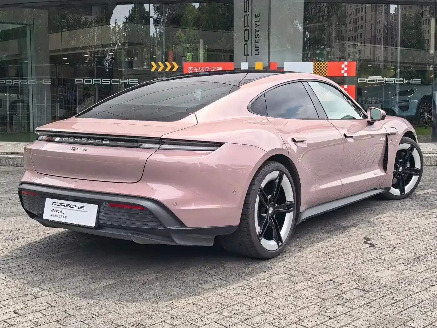 2025 Taycan — миниатюра 21