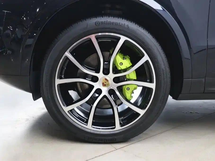 2023 Cayenne E-Hybrid 2.0T — миниатюра 27