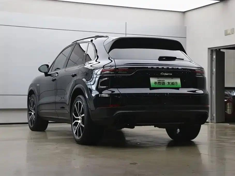 2023 Cayenne E-Hybrid 2.0T — миниатюра 33