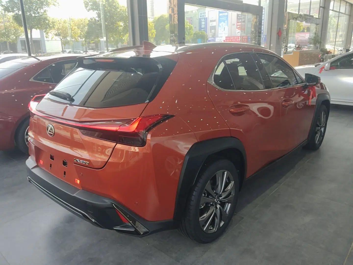 Lexus UX 2020 200 F SPORT Version — миниатюра 6