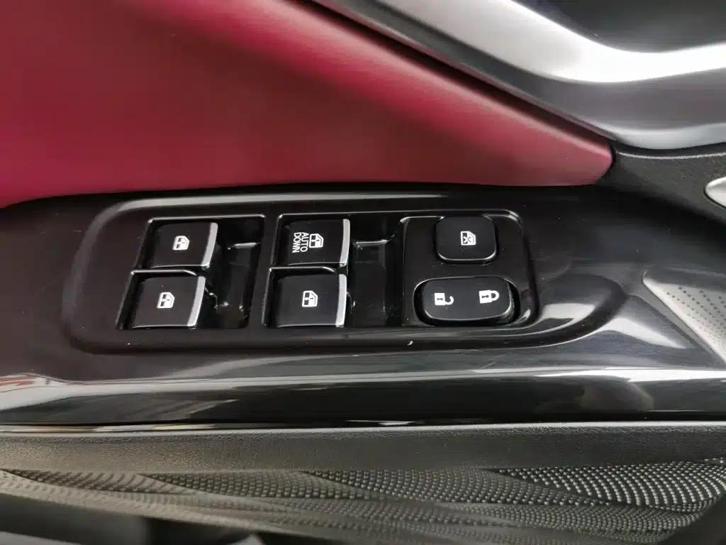 Sihao QX 2021 300T DCT Luxury Intelligent Connected Edition — миниатюра 9