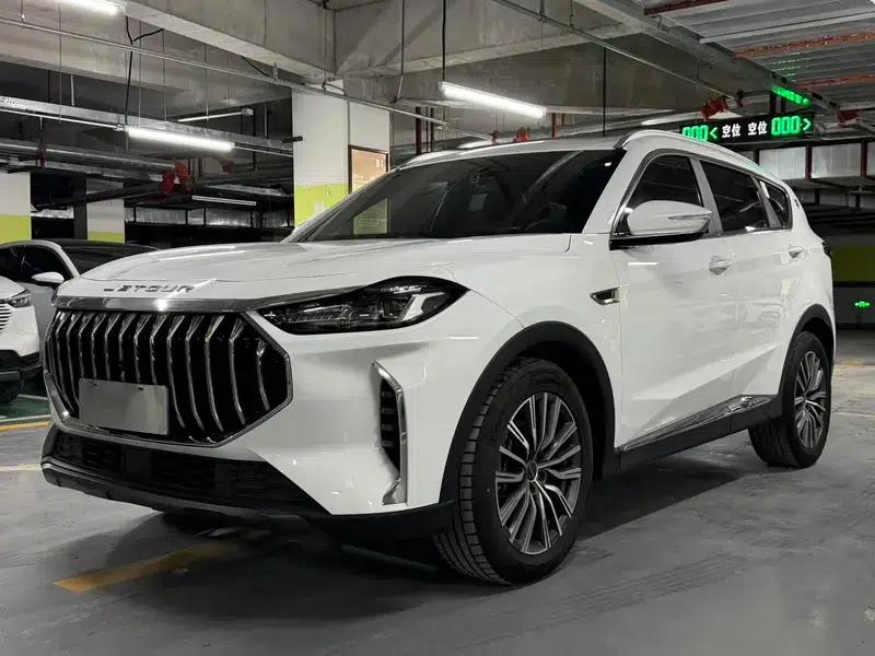 Jetour X70 PLUS 2023 1.5T DCT Warrior PLUS 7-seater — миниатюра 1