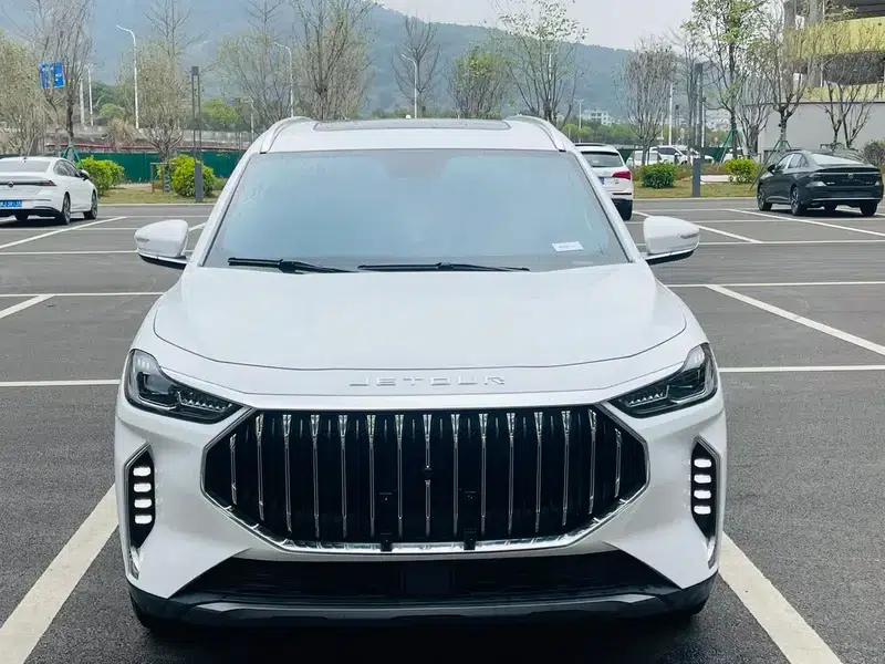 Jetour X70 PLUS 2023 Self-Reliant Edition 1.5T DCT Self-Reliant PRO+ 5-Seater — миниатюра 2