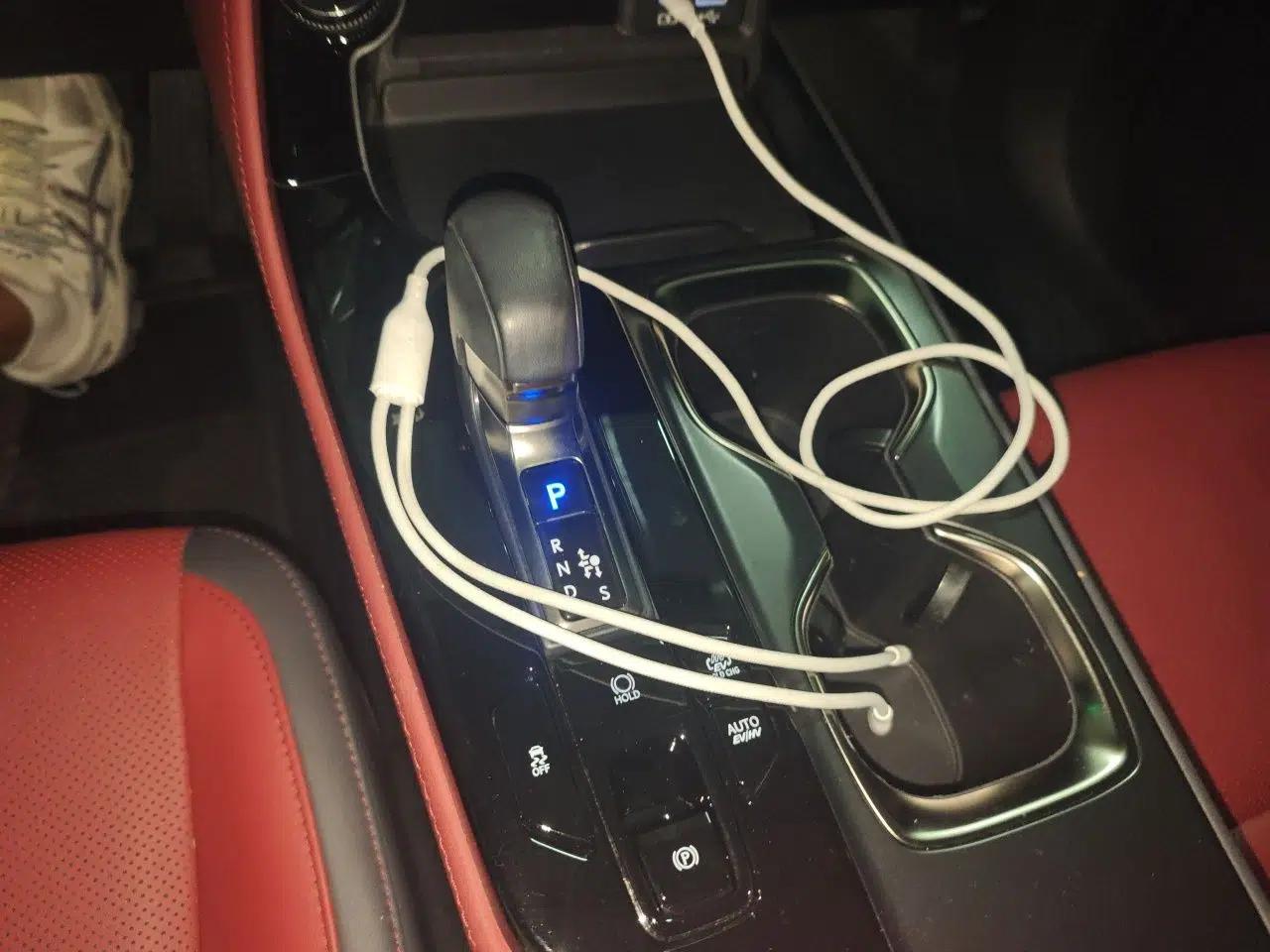 Lexus NX New Energy 2022 400h+ Comfort Edition — миниатюра 14