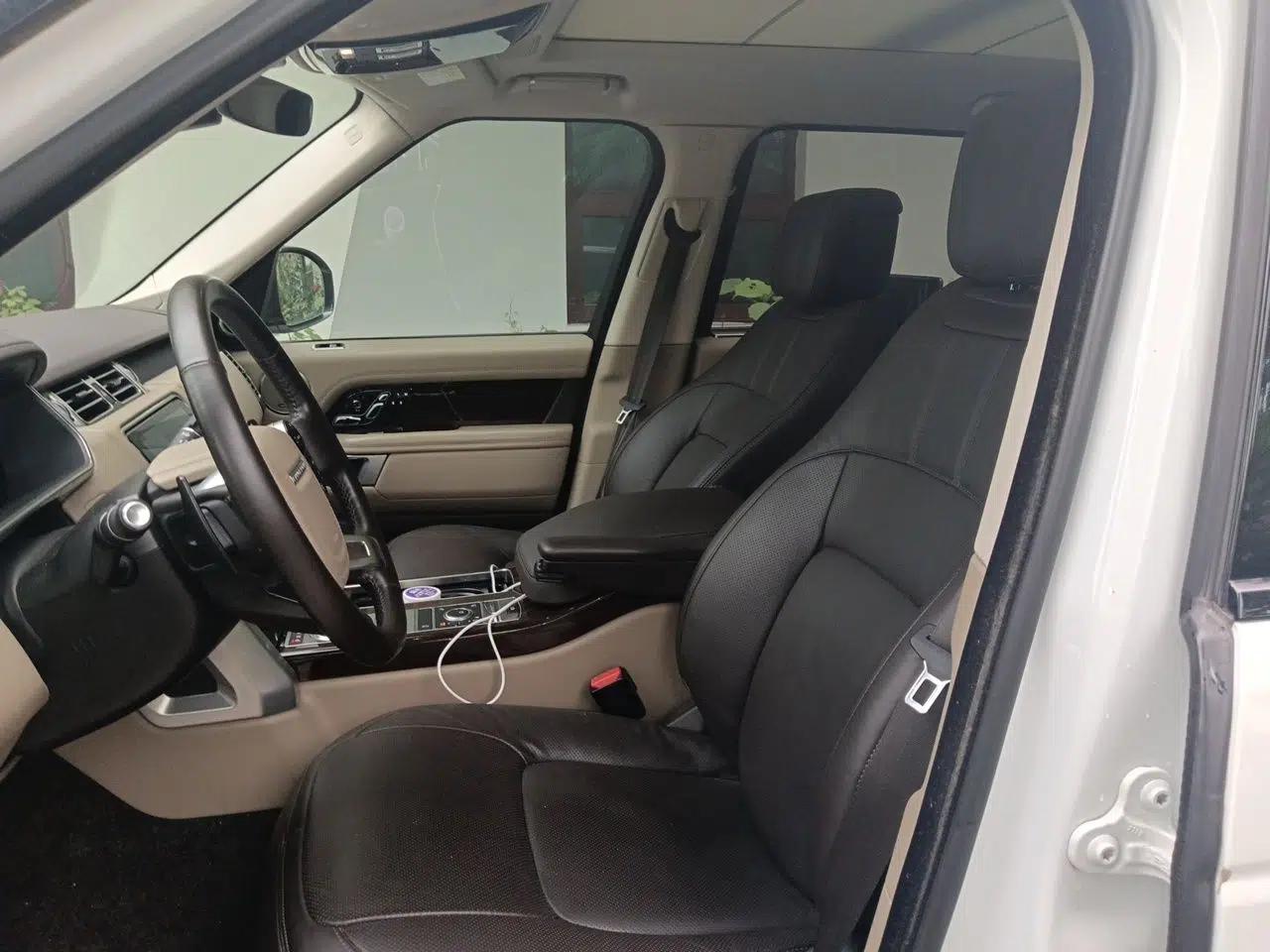 Land Rover Range 2021 3.0 L6 Century Extended Classic Edition — миниатюра 15
