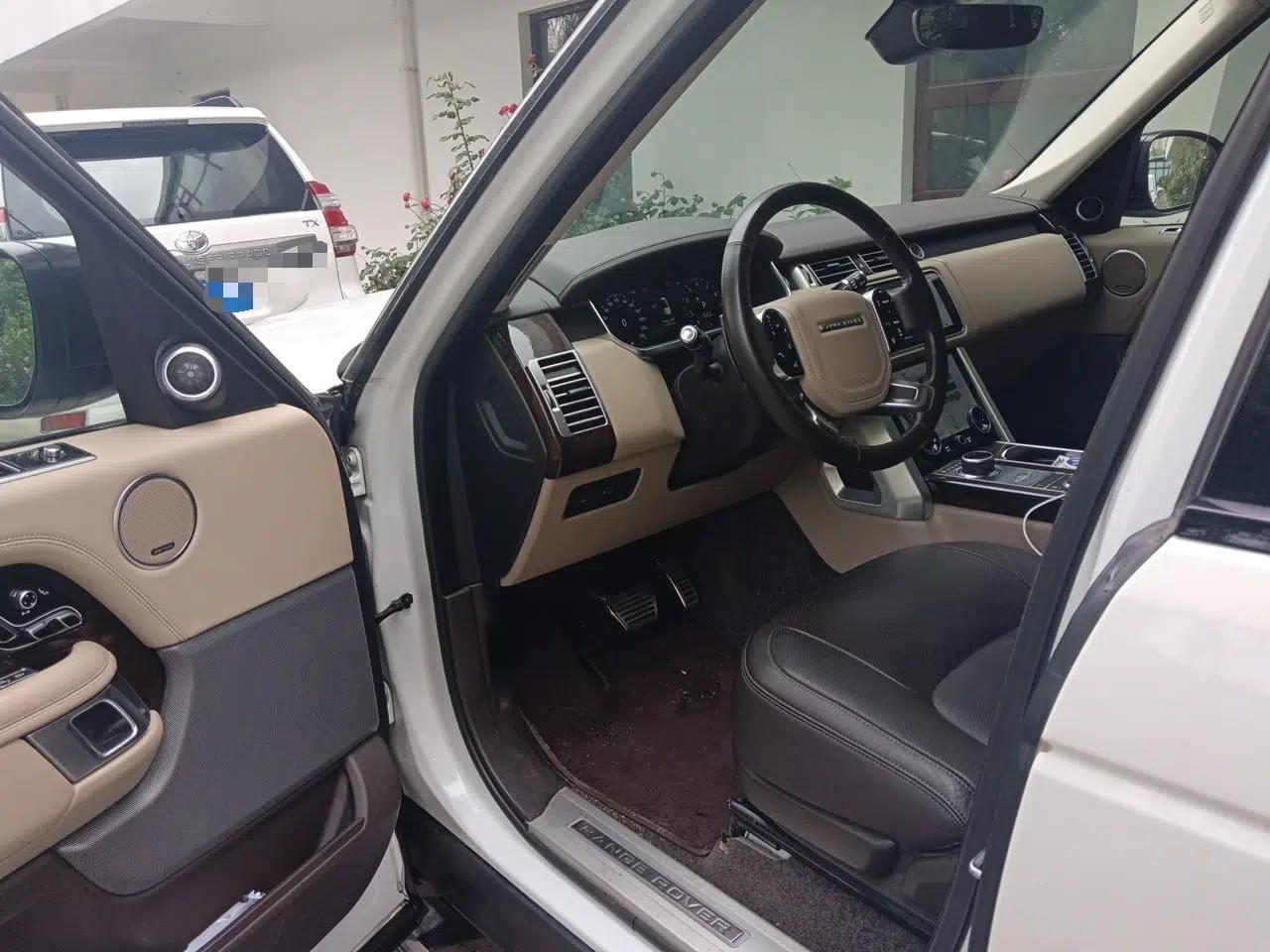 Land Rover Range 2021 3.0 L6 Century Extended Classic Edition — миниатюра 16