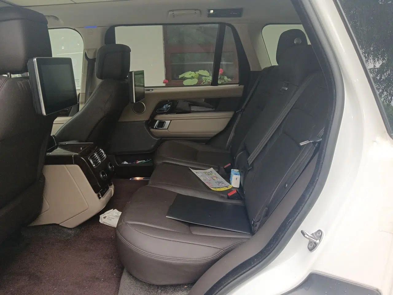 Land Rover Range 2021 3.0 L6 Century Extended Classic Edition — миниатюра 17