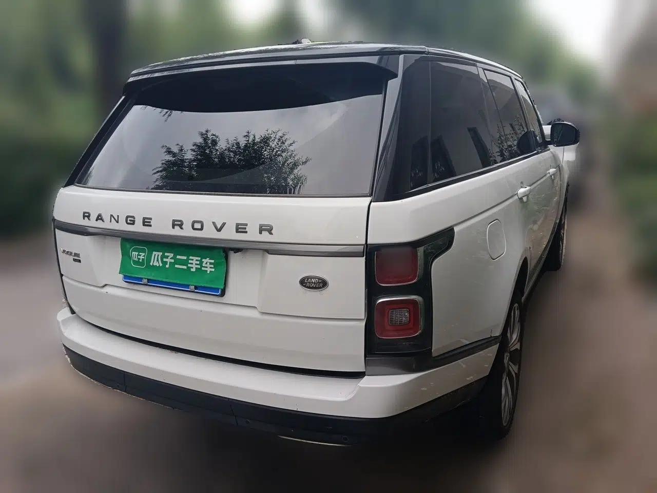 Land Rover Range 2021 3.0 L6 Century Extended Classic Edition — миниатюра 6