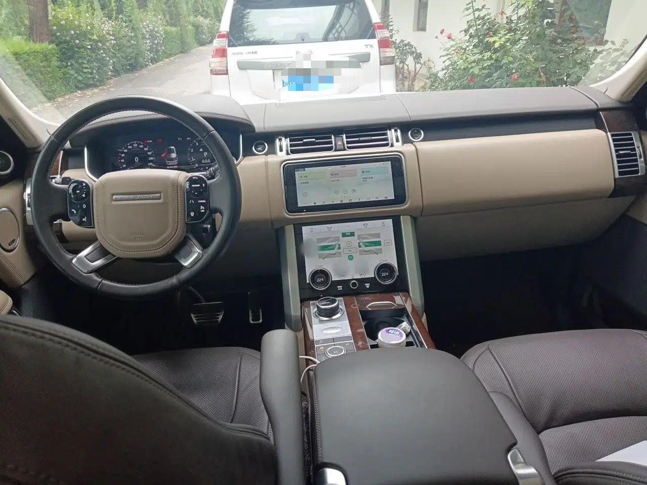 Land Rover Range 2021 3.0 L6 Century Extended Classic Edition — миниатюра 9