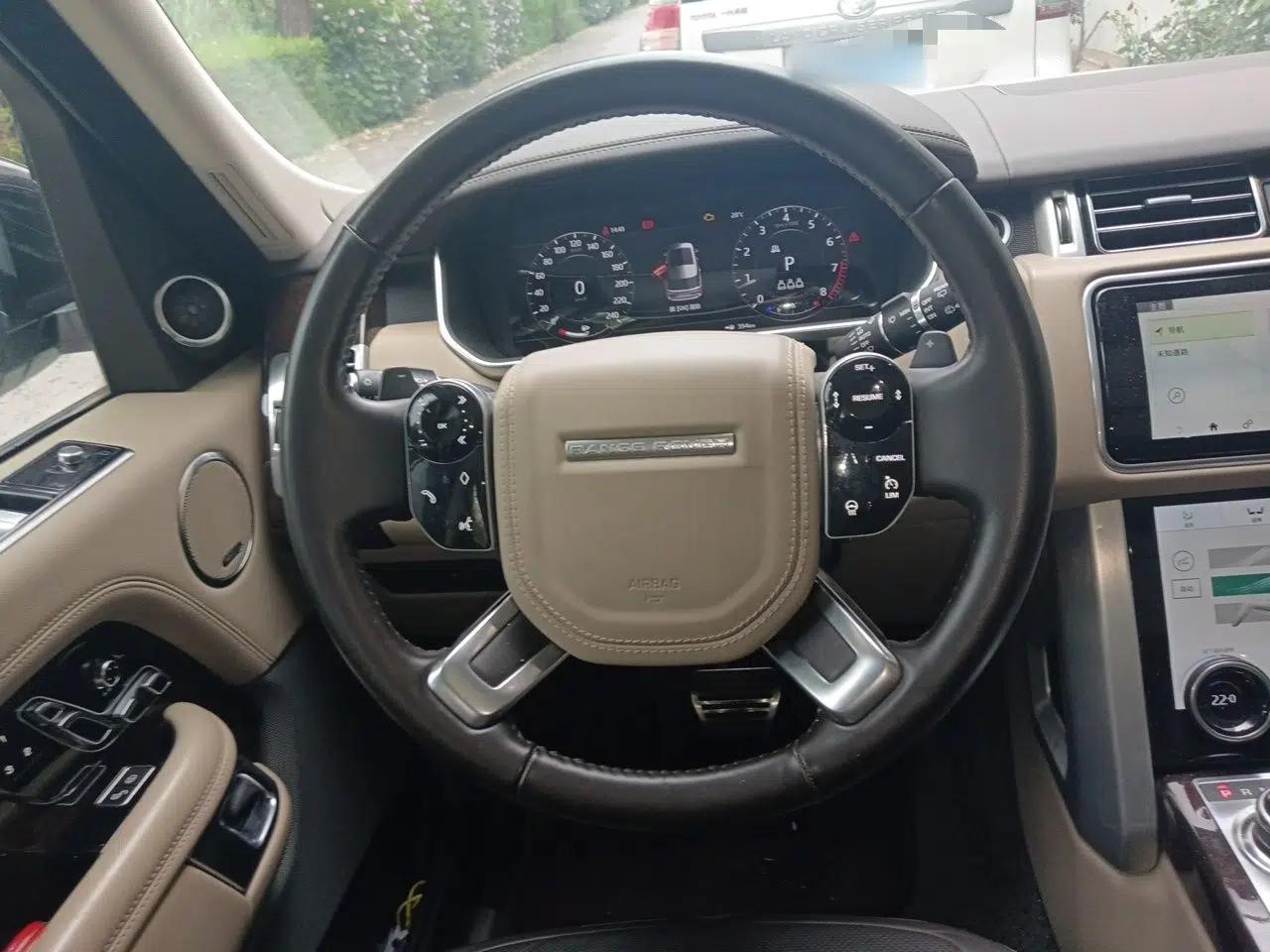 Land Rover Range 2021 3.0 L6 Century Extended Classic Edition — миниатюра 10