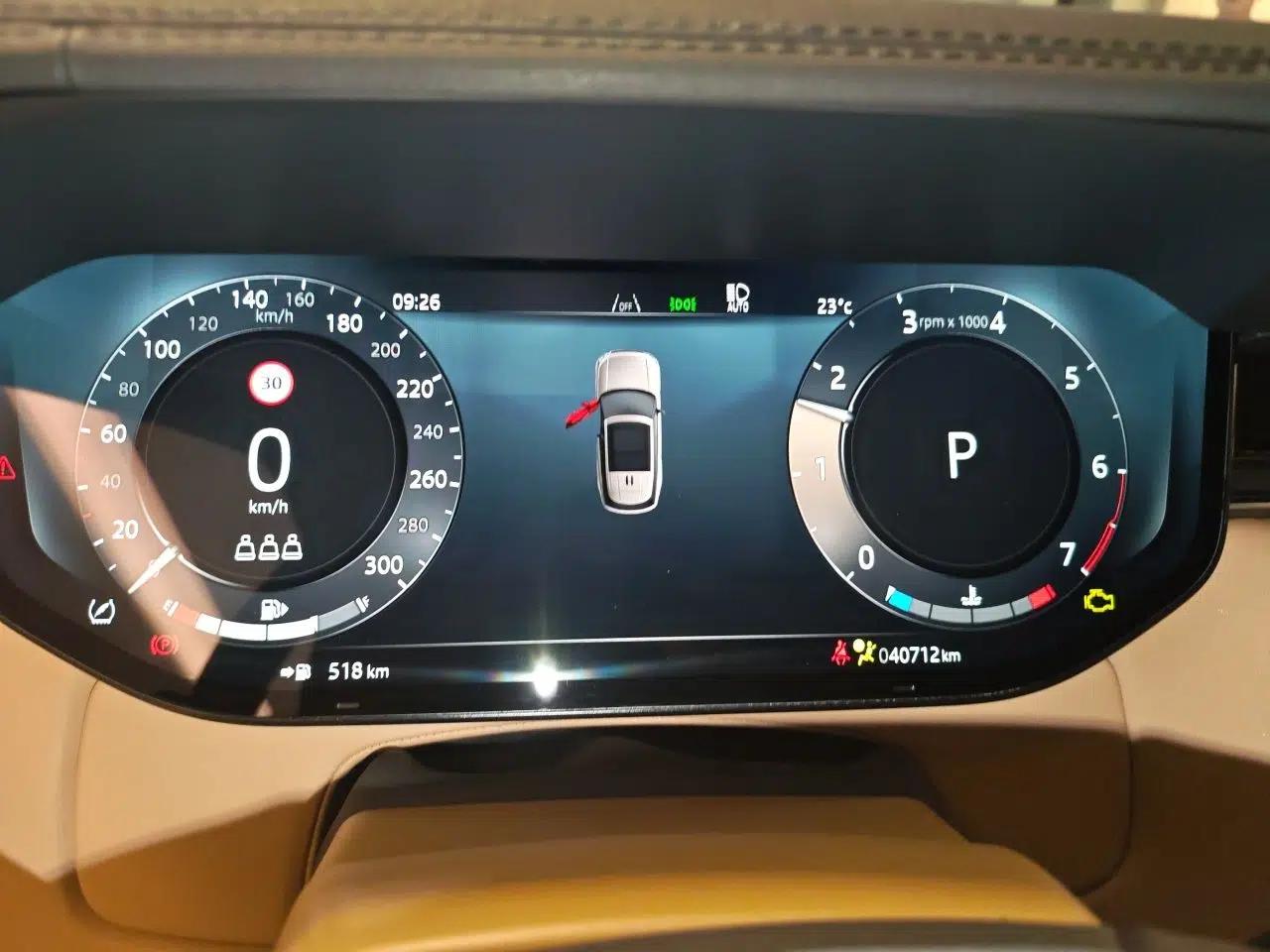 Land Rover Range 2024 3.0 L6 400 PS Extended Luxury Edition — миниатюра 11