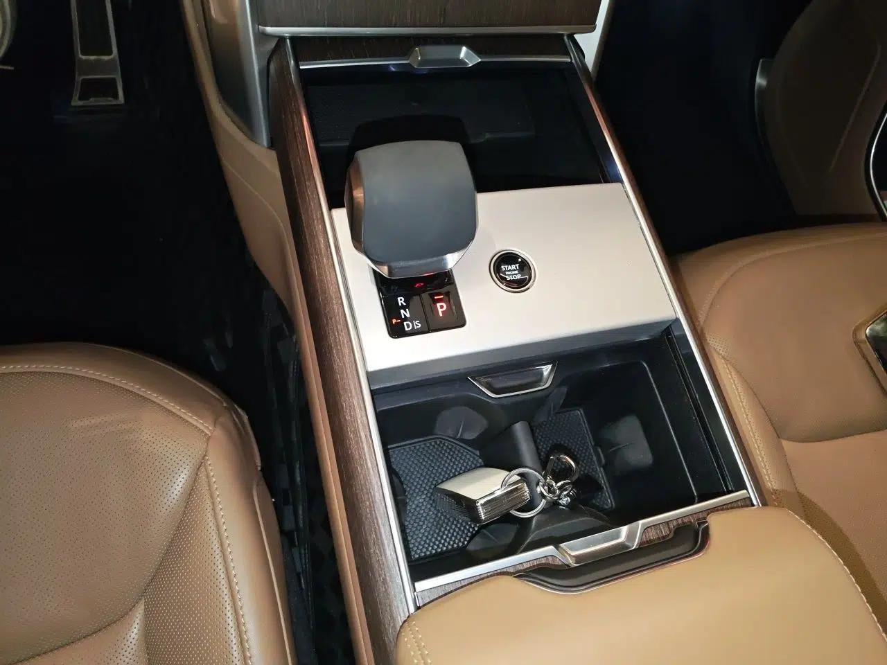 Land Rover Range 2024 3.0 L6 400 PS Extended Luxury Edition — миниатюра 14