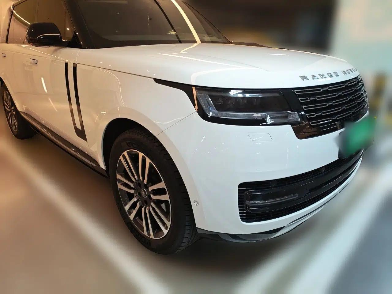 Land Rover Range 2024 3.0 L6 400 PS Extended Luxury Edition — миниатюра 3