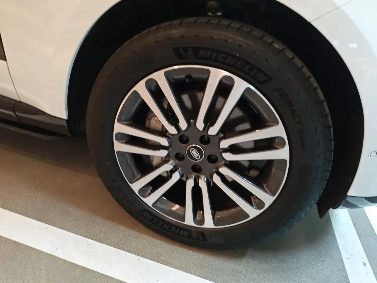 Land Rover Range 2024 3.0 L6 400 PS Extended Luxury Edition — миниатюра 8