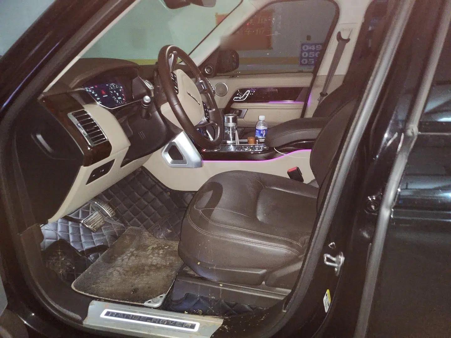 Land Rover Range 2022 3.0 L6 400 PS Classic Extended Version — миниатюра 15