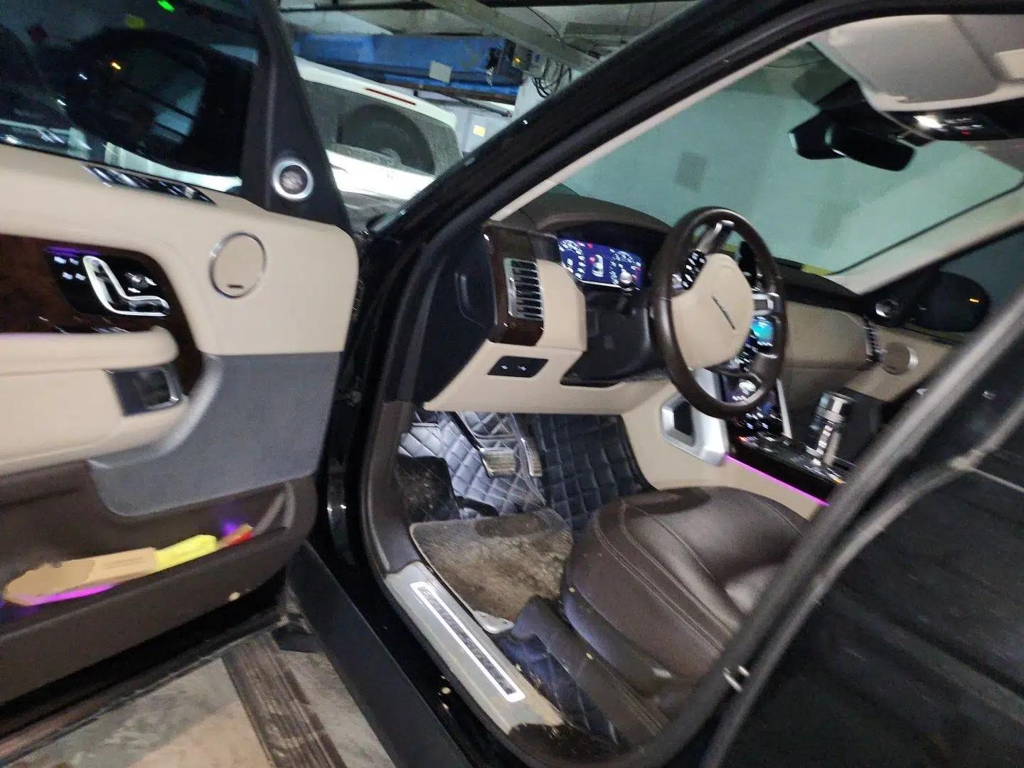 Land Rover Range 2022 3.0 L6 400 PS Classic Extended Version — миниатюра 16
