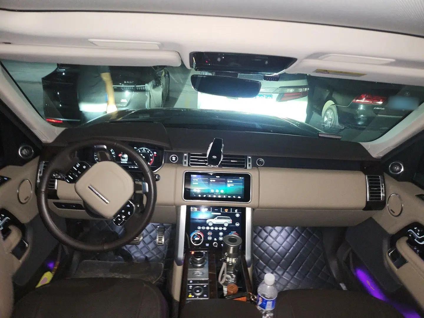 Land Rover Range 2022 3.0 L6 400 PS Classic Extended Version — миниатюра 9
