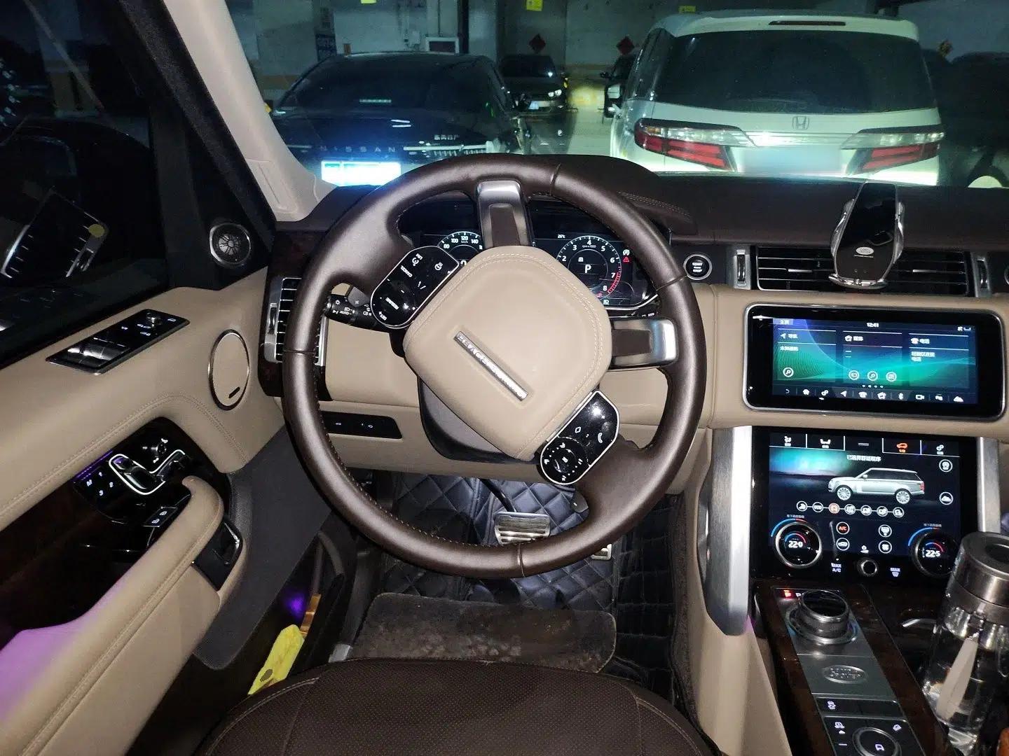 Land Rover Range 2022 3.0 L6 400 PS Classic Extended Version — миниатюра 10