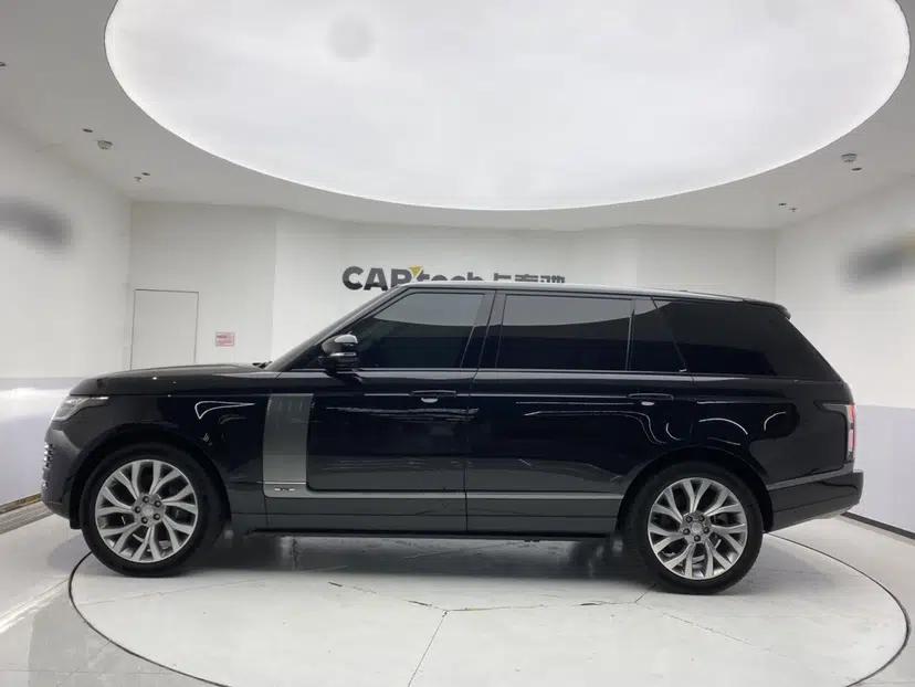 Land Rover Range 2021 3.0 L6 Century Extended Classic Edition — миниатюра 3