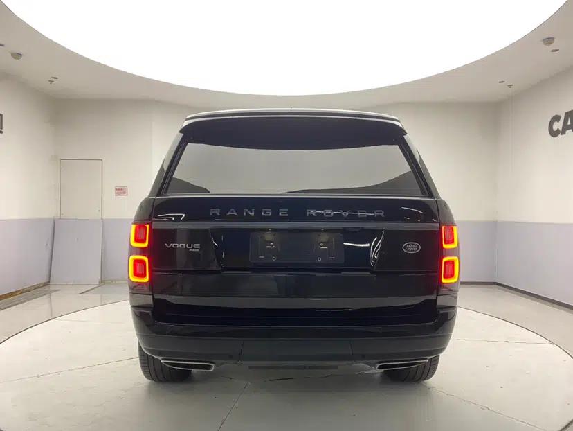 Land Rover Range 2021 3.0 L6 Century Extended Classic Edition — миниатюра 7