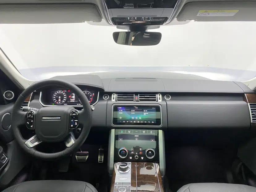Land Rover Range 2021 3.0 L6 Century Extended Classic Edition — миниатюра 10