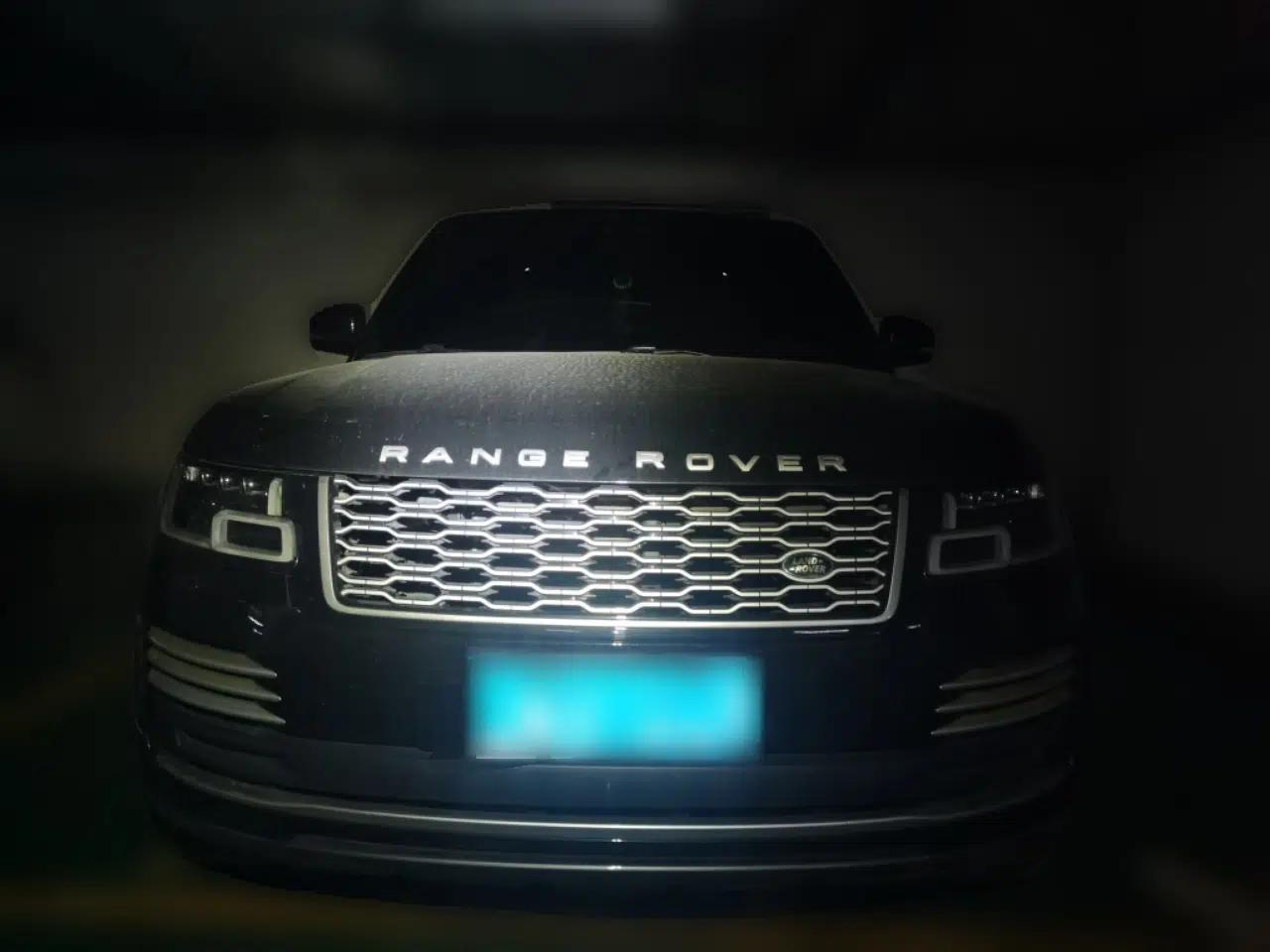 Land Rover Range 2020 3.0 L6 Long-Wheelbase Legacy — миниатюра 2